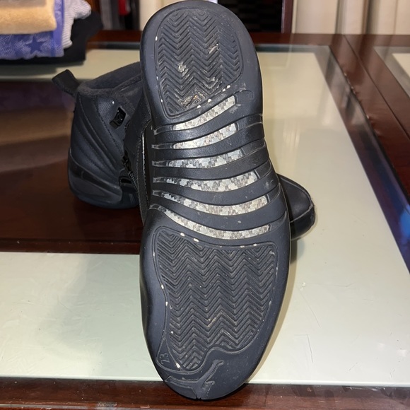 Like New Jordan 12 winter retro - Picture 3 of 4
